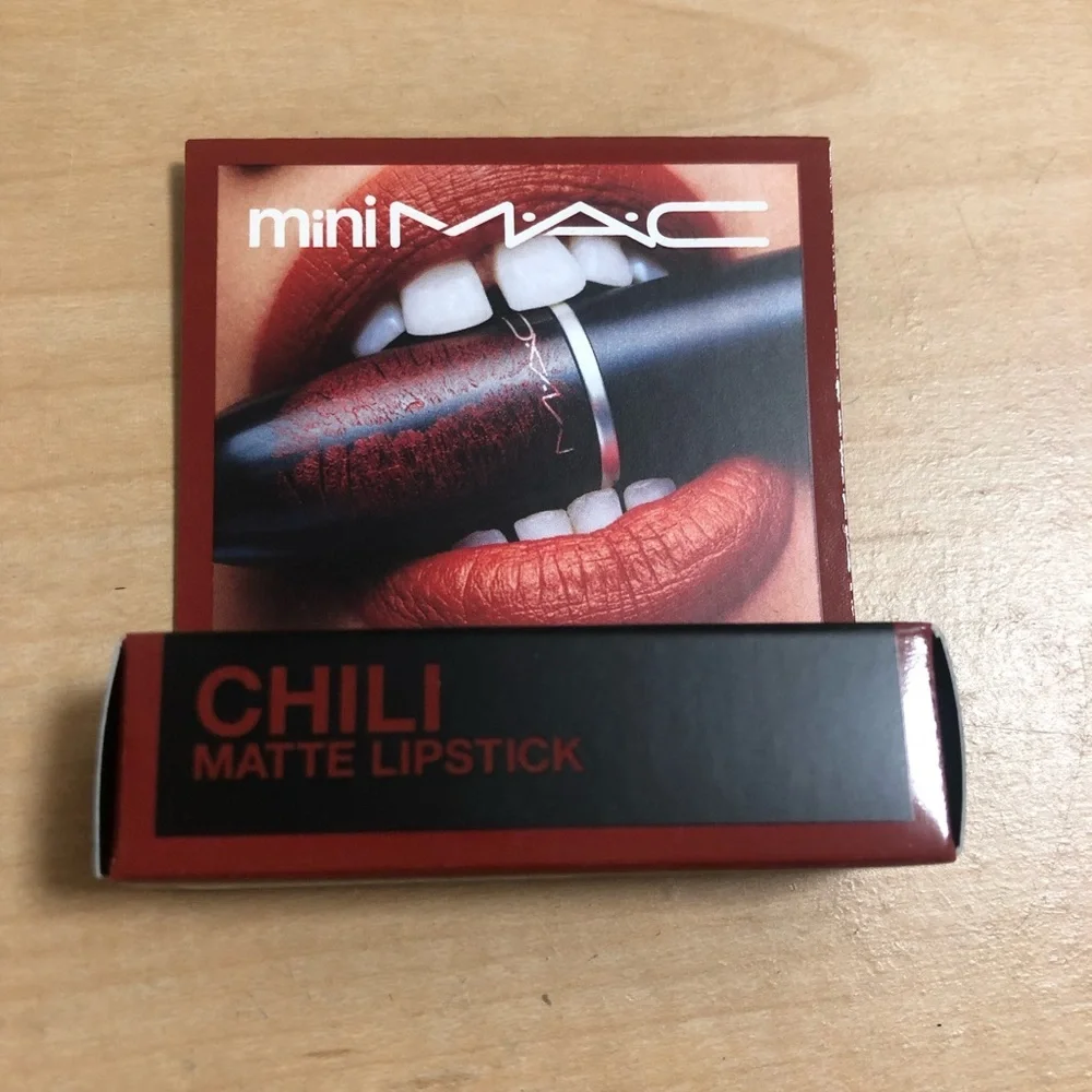 MAC Chili Mini Lipstick💋 - Picture 1 of 3